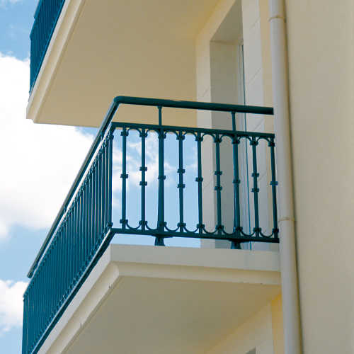 rambarde balcon barreaux aluminium