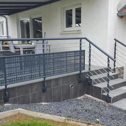 balustrade aluminium perforee